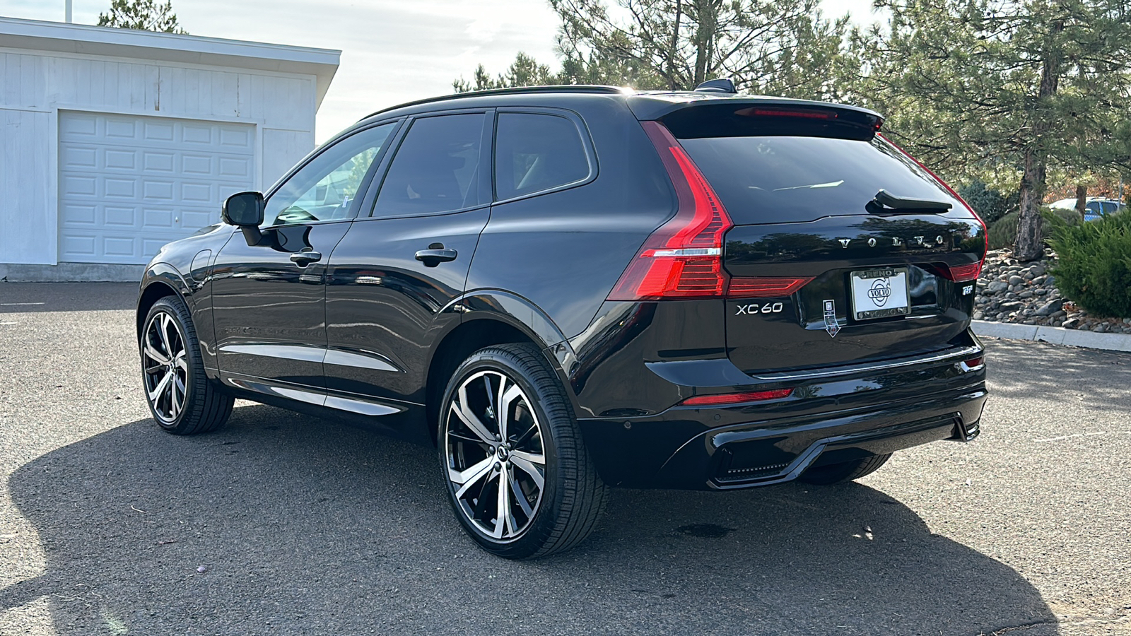 2025 Volvo XC60 Plug-In Hybrid Ultra 10