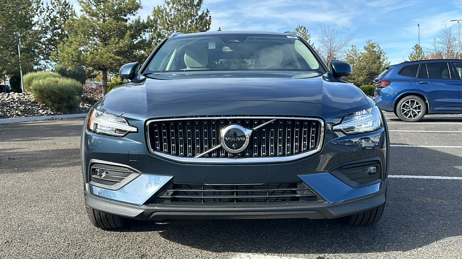 2025 Volvo V60 Cross Country Plus 6