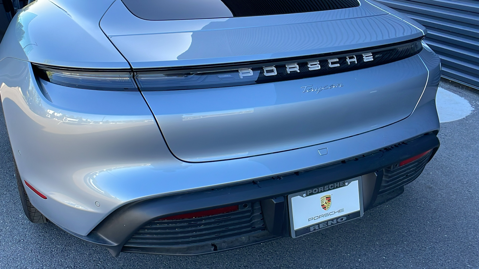 2024 Porsche Taycan  11