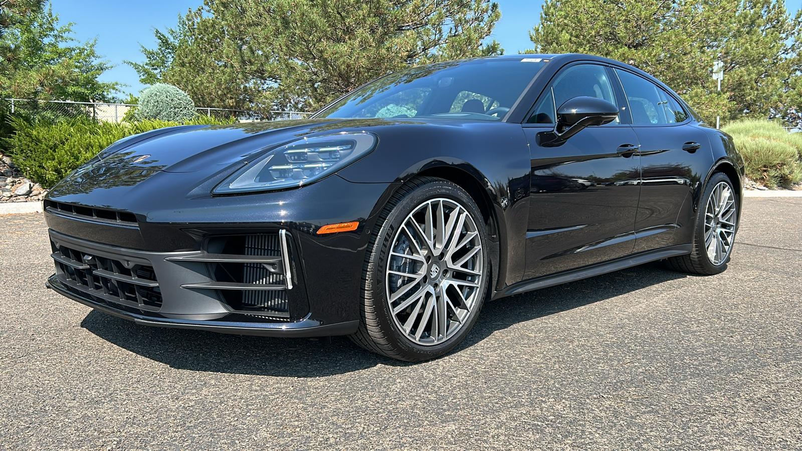 2024 Porsche Panamera  1