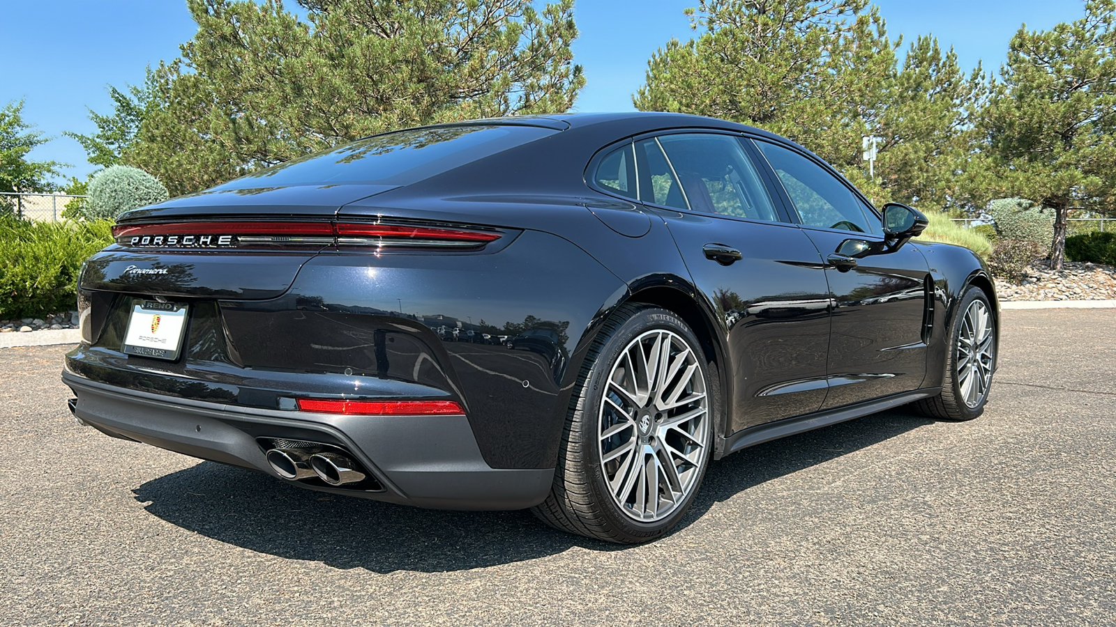 2024 Porsche Panamera  5