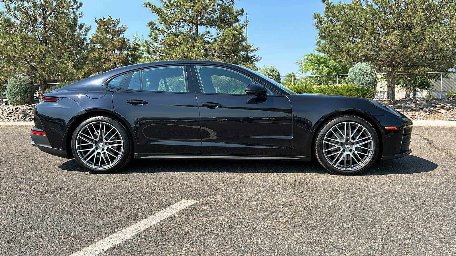 2024 Porsche Panamera  9