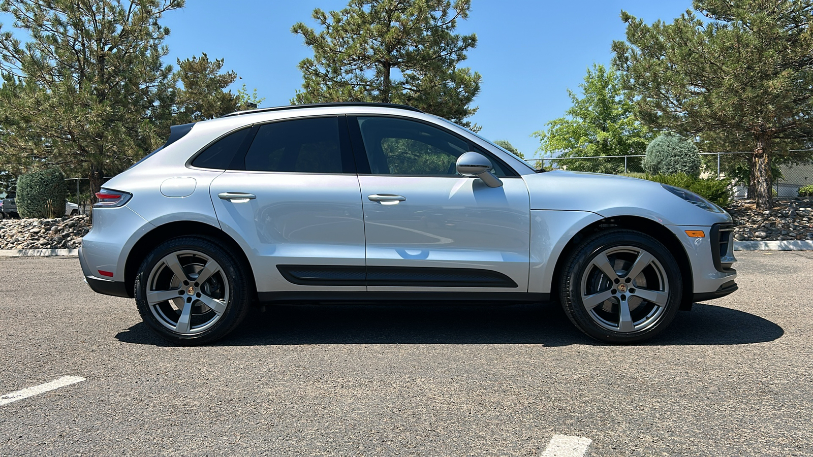 2024 Porsche Macan  10