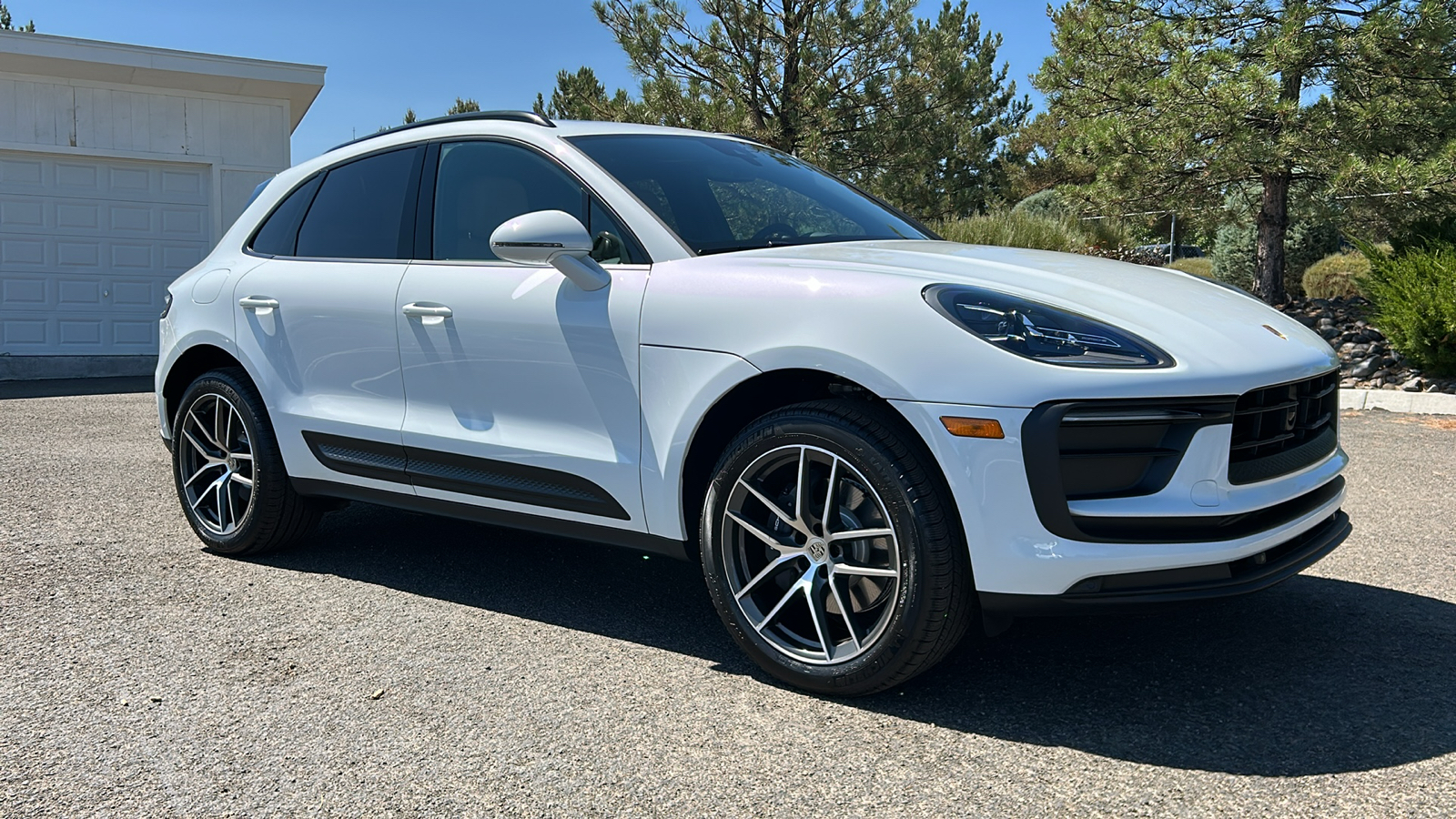 2024 Porsche Macan  8