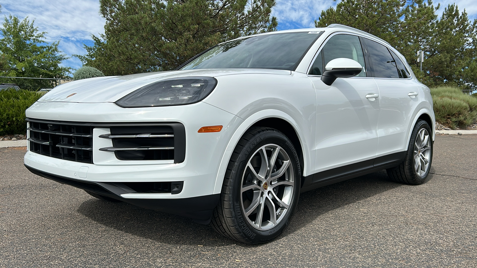 2024 Porsche Cayenne  1