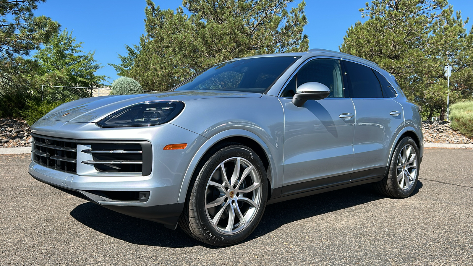 2024 Porsche Cayenne  1