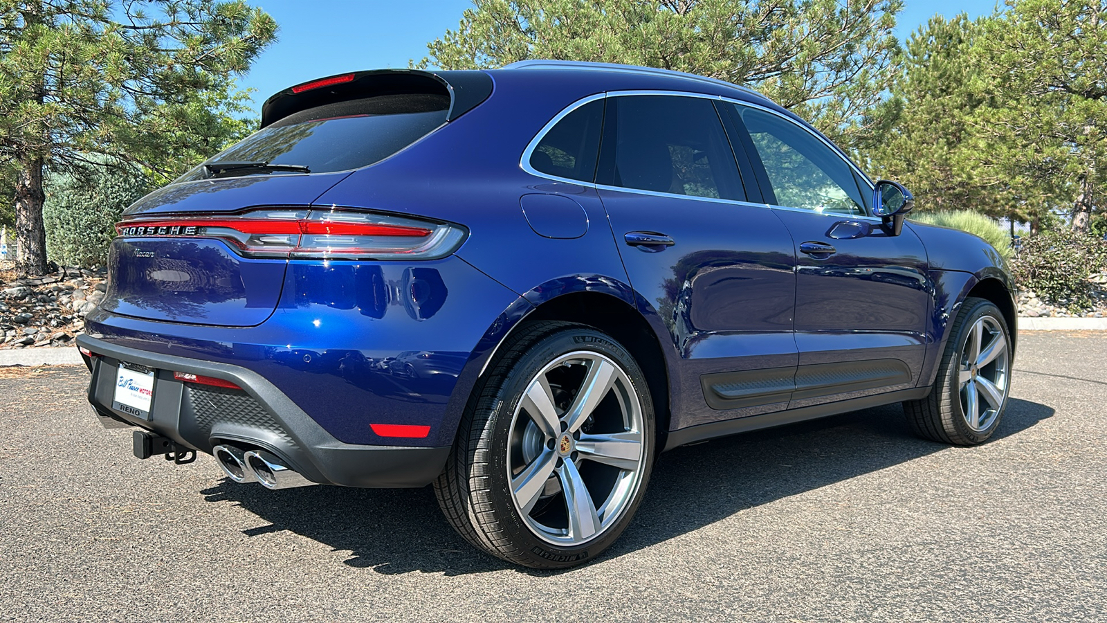 2025 Porsche Macan  5