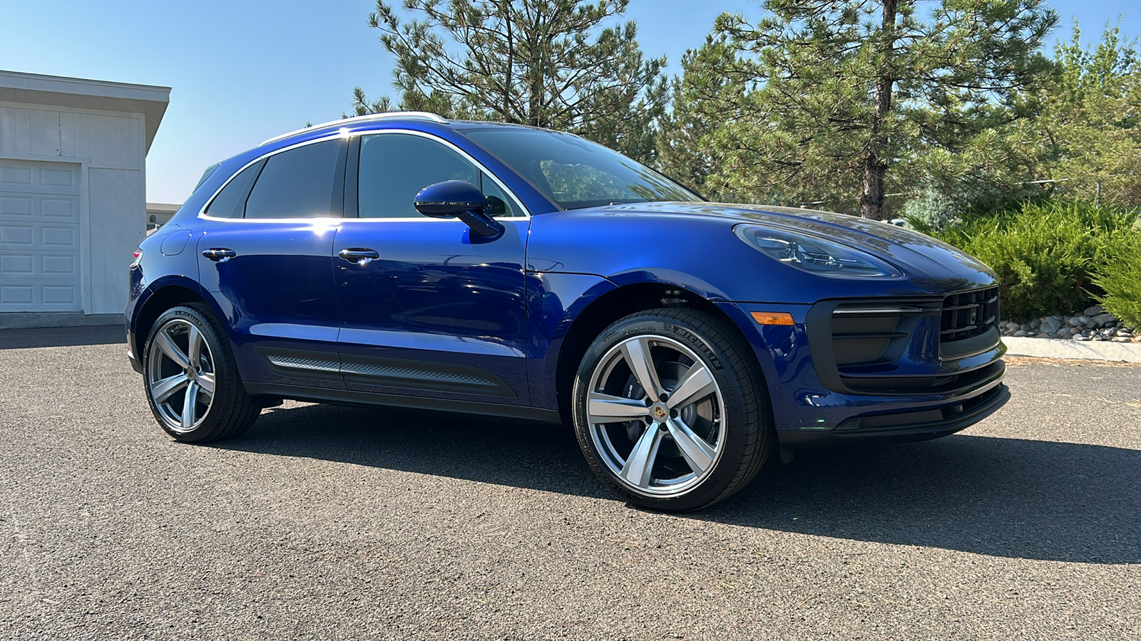 2025 Porsche Macan  8