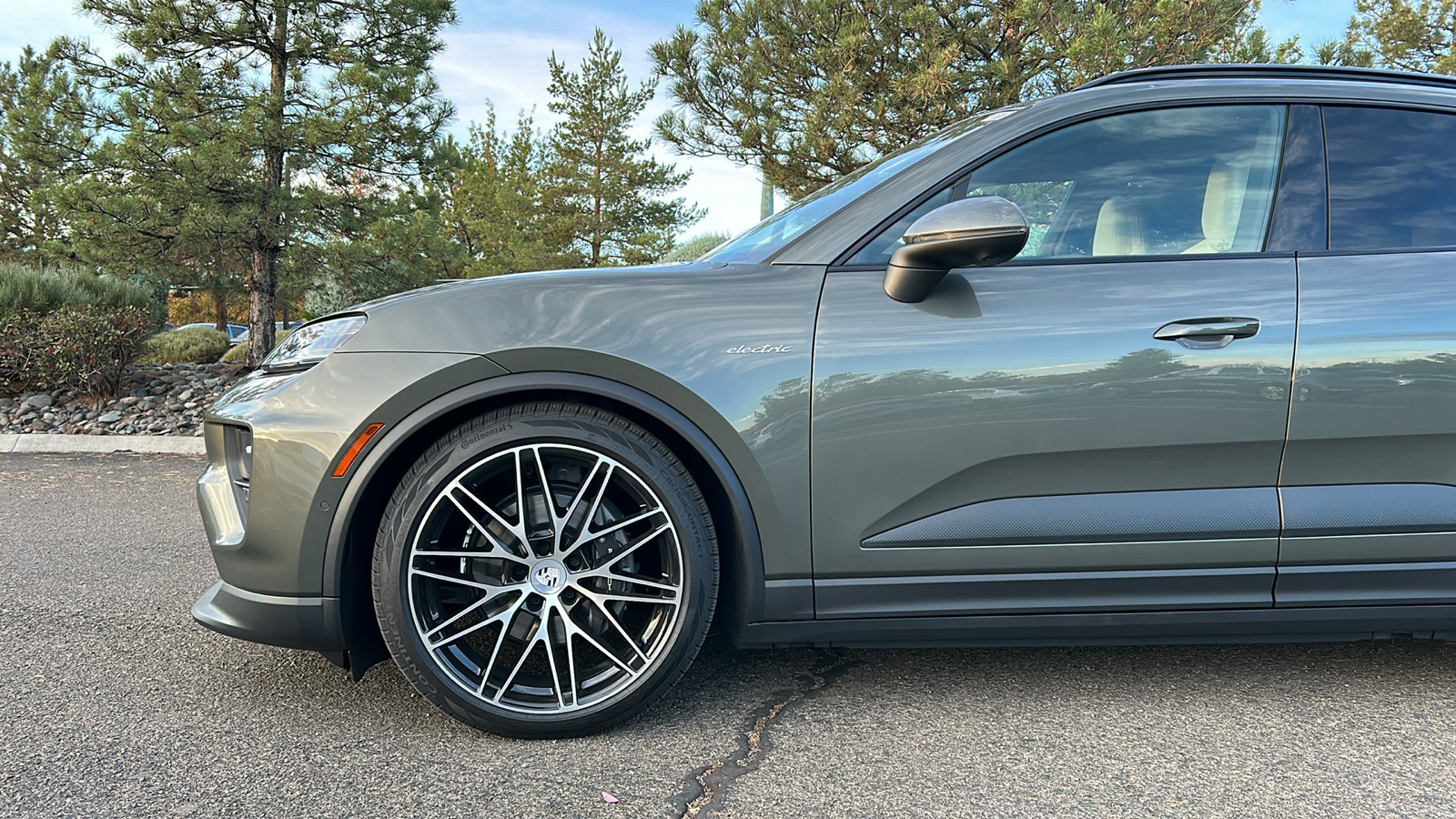 2024 Porsche Macan Electric 4 2