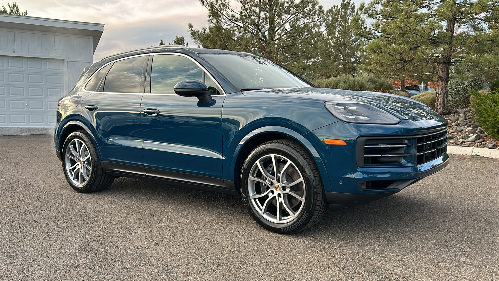 2025 Porsche Cayenne  8