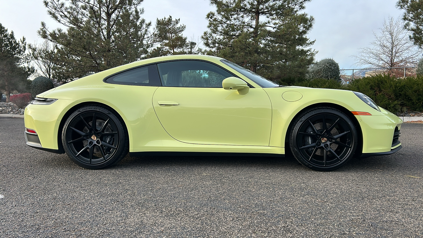 2025 Porsche 911 Carrera 9