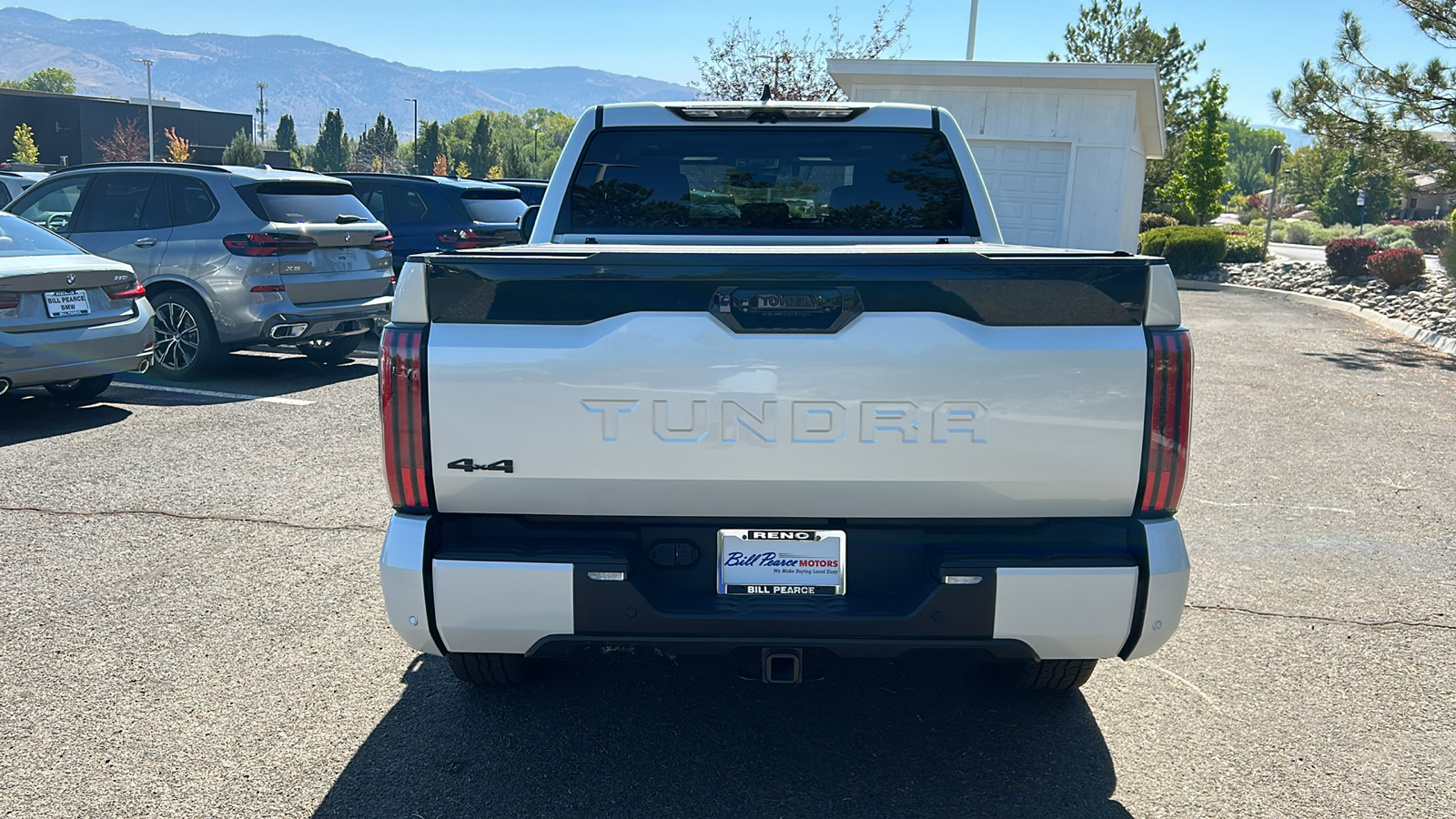 2022 Toyota Tundra 4WD Platinum 8