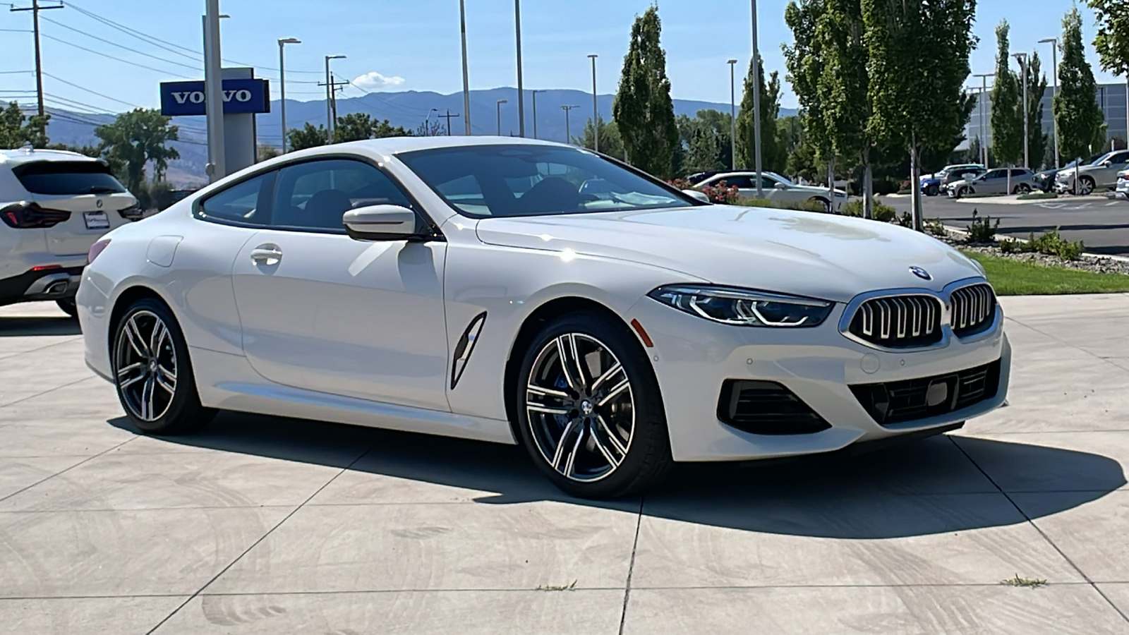 2023 BMW 8 Series 840i 2