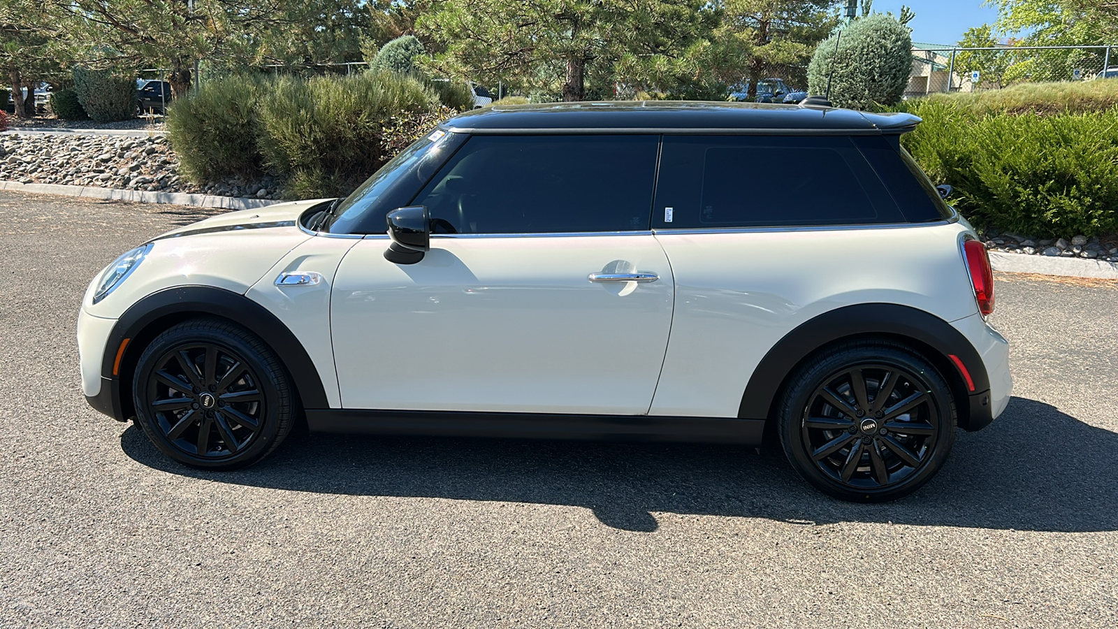 2021 MINI Hardtop 2 Door Cooper S 10