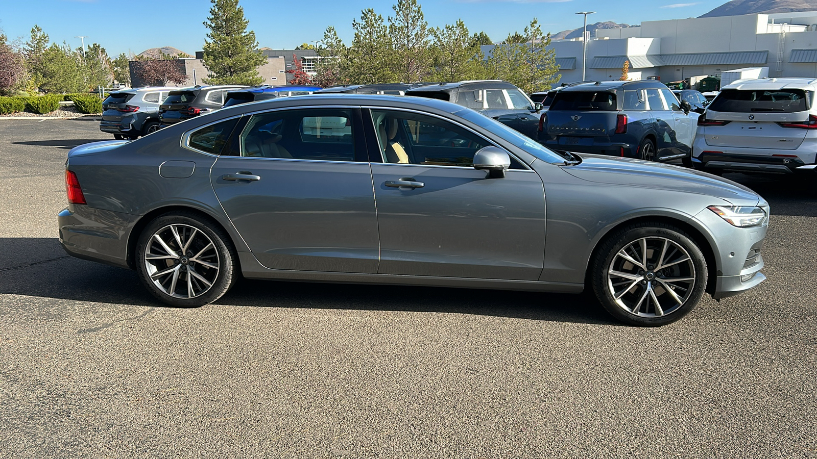 2018 Volvo S90 Momentum 5