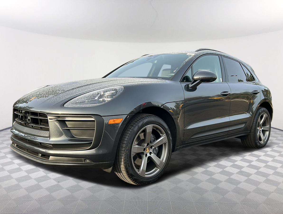 2024 Porsche Macan  1