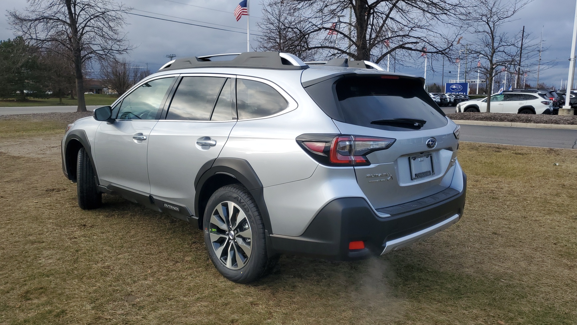 2025 Subaru Outback Touring 3