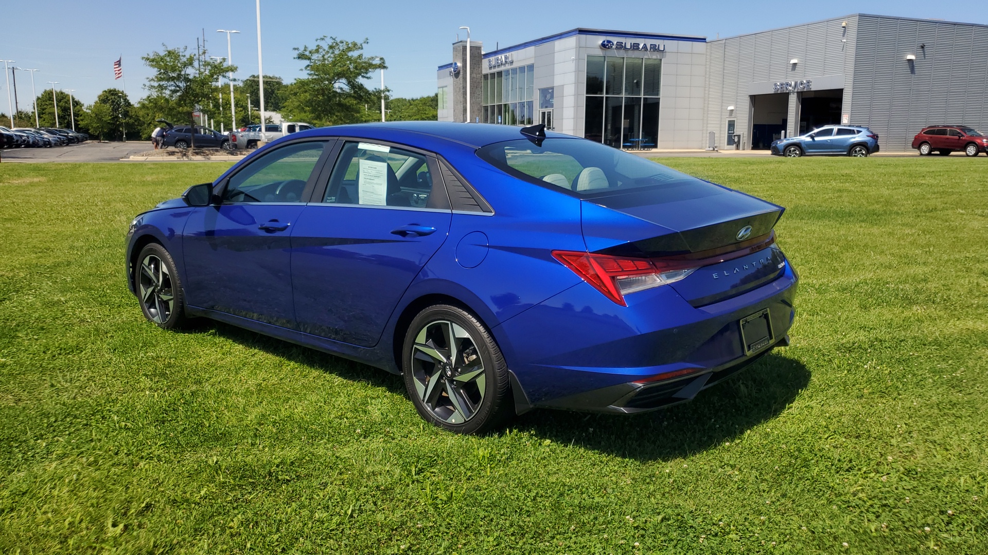 2023 Hyundai Elantra Limited 3