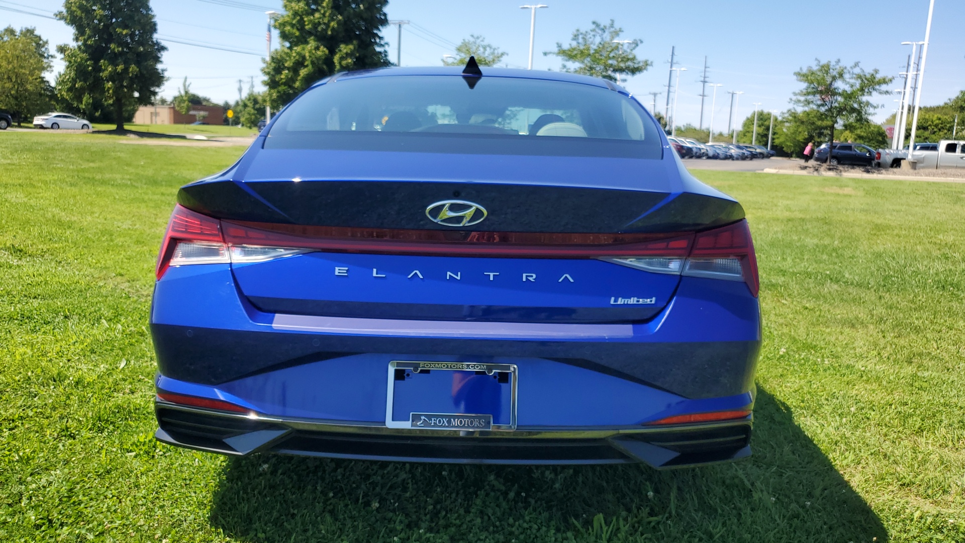 2023 Hyundai Elantra Limited 4