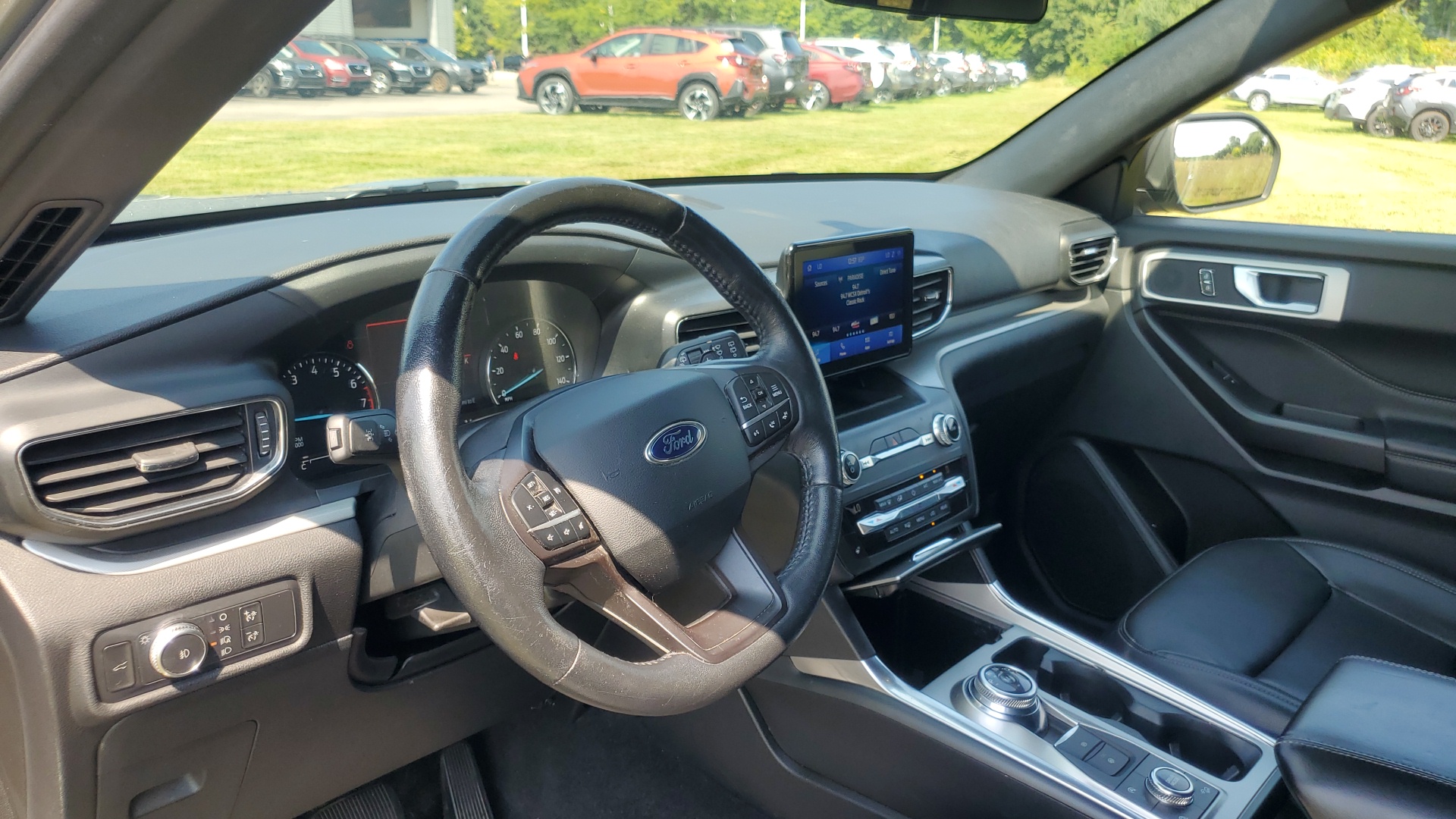 2020 Ford Explorer XLT 11