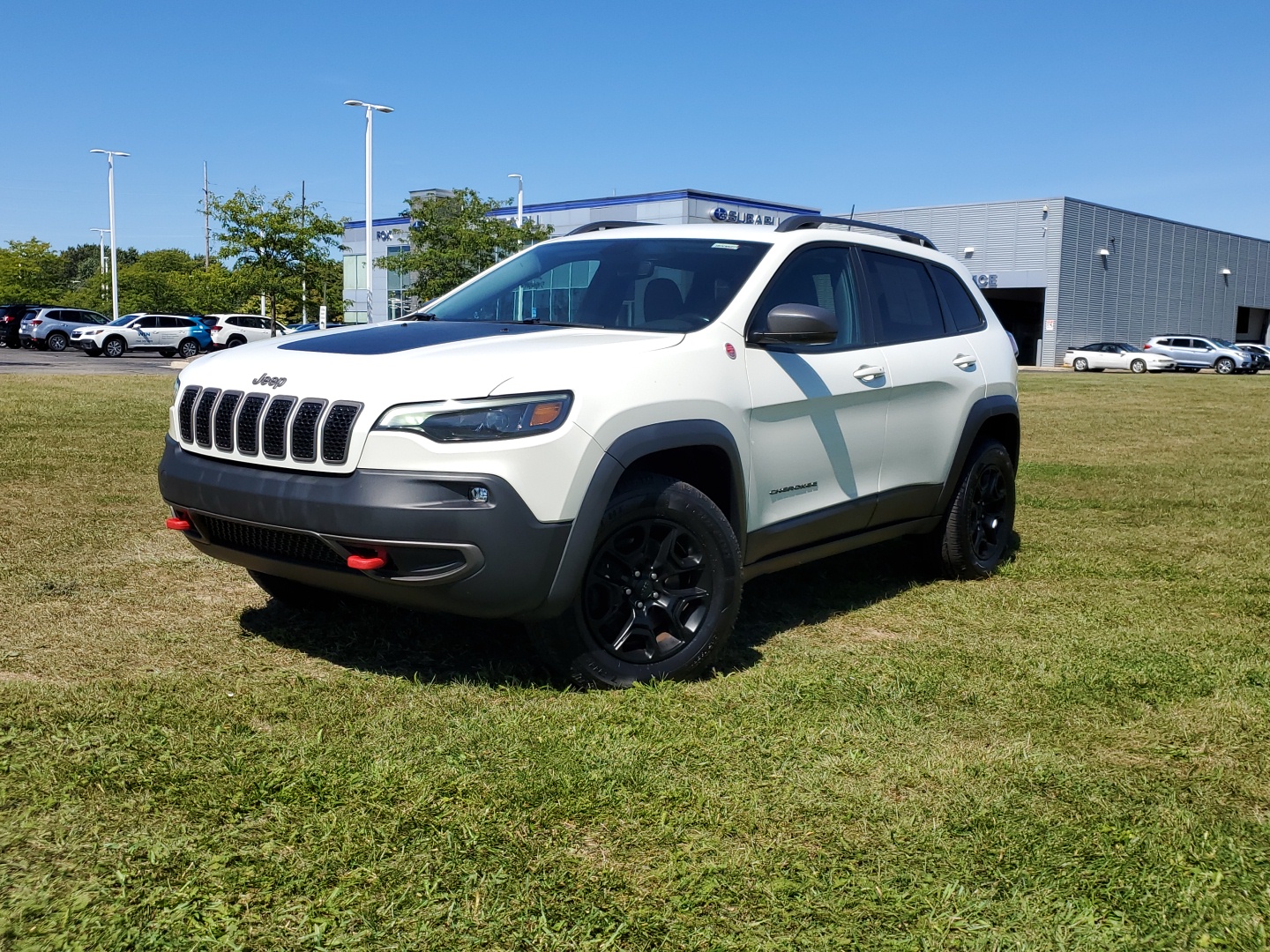 2019 Jeep Cherokee Trailhawk 1