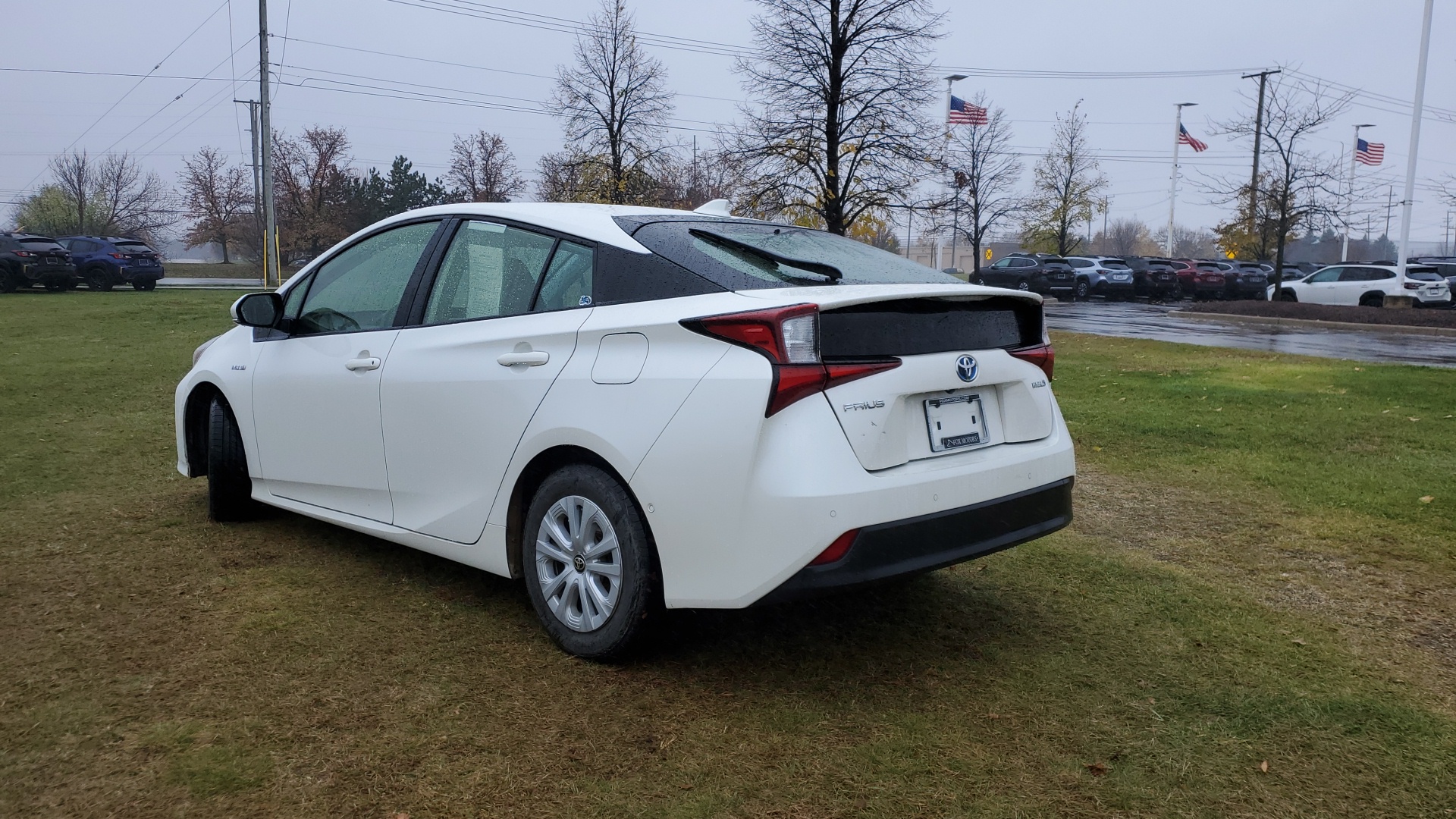 2019 Toyota Prius LE 3