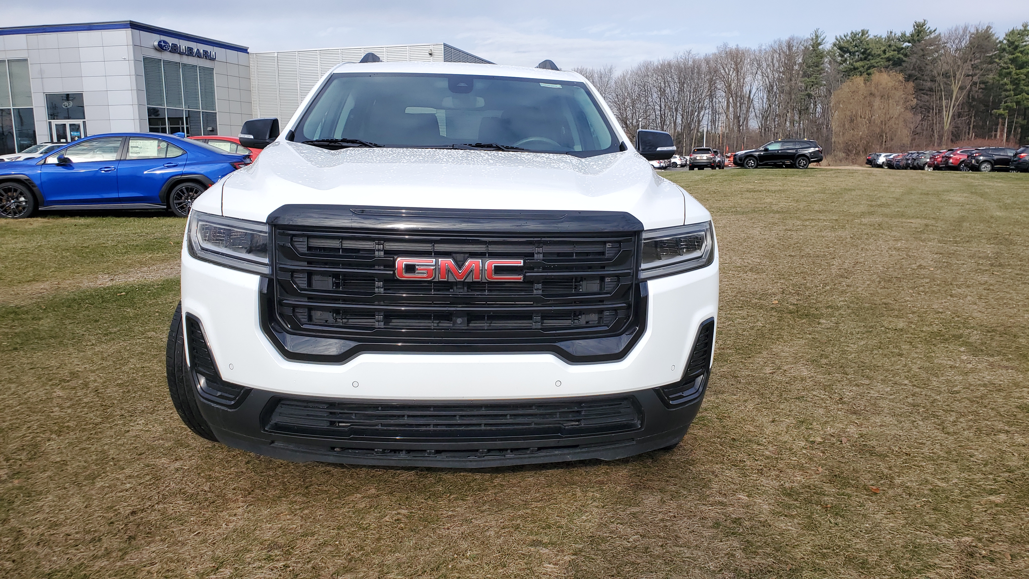 2023 GMC Acadia SLE 2